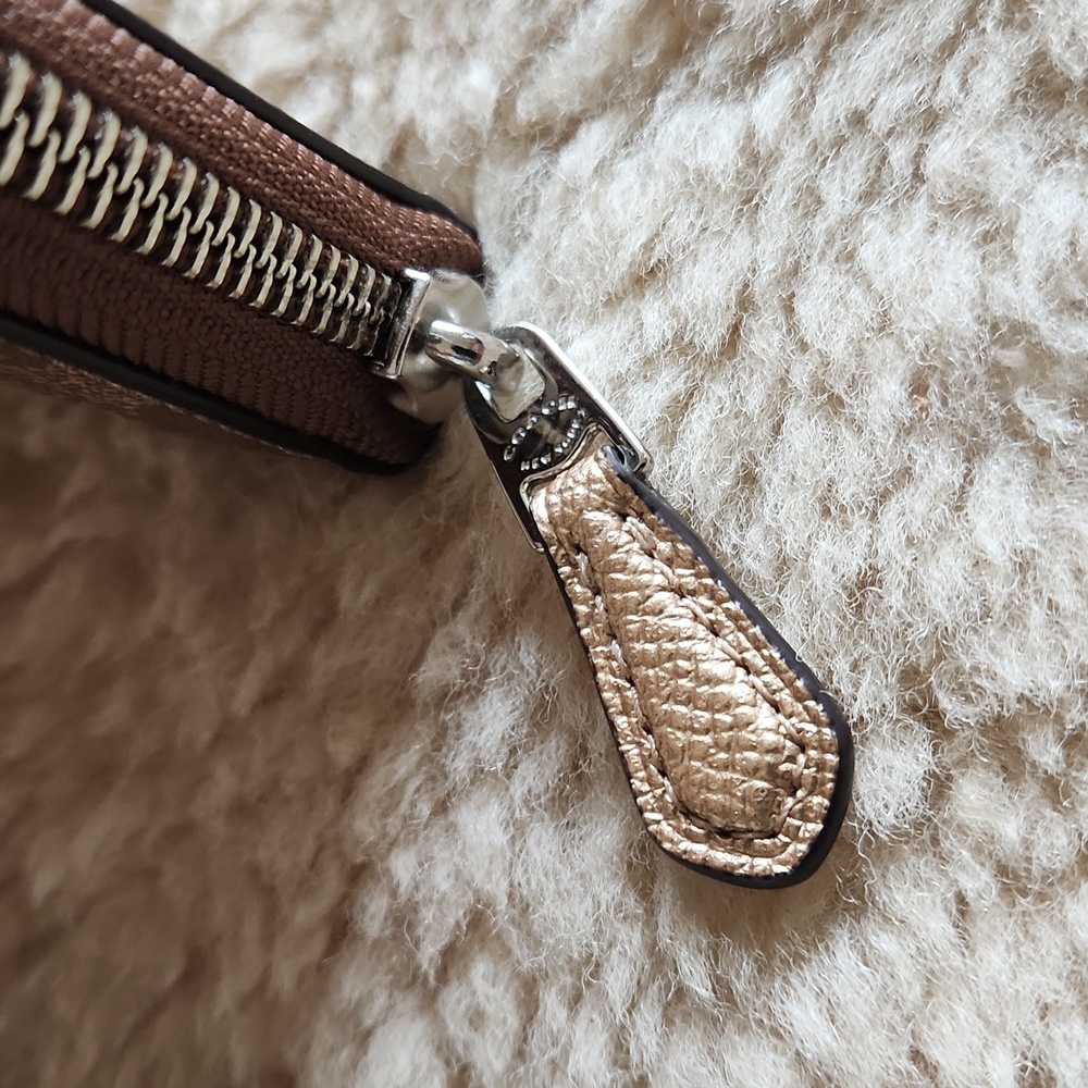 Gorgeous Coach 3/4 Zippered Signature Star Leather Long Wallet ⭐️🤎 - Picture 5 of 16